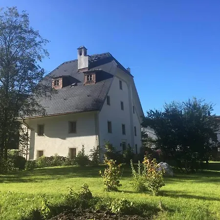 Einzigartiges Mountain Chalet In بيت للعطل