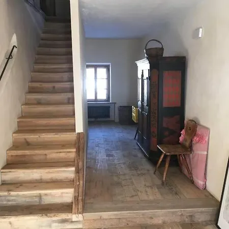 Einzigartiges Mountain Chalet In هينترتال